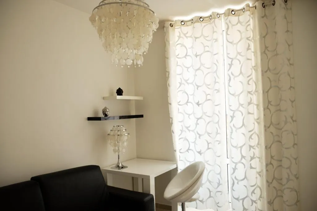 Apartment On Rue De France 4 Nice